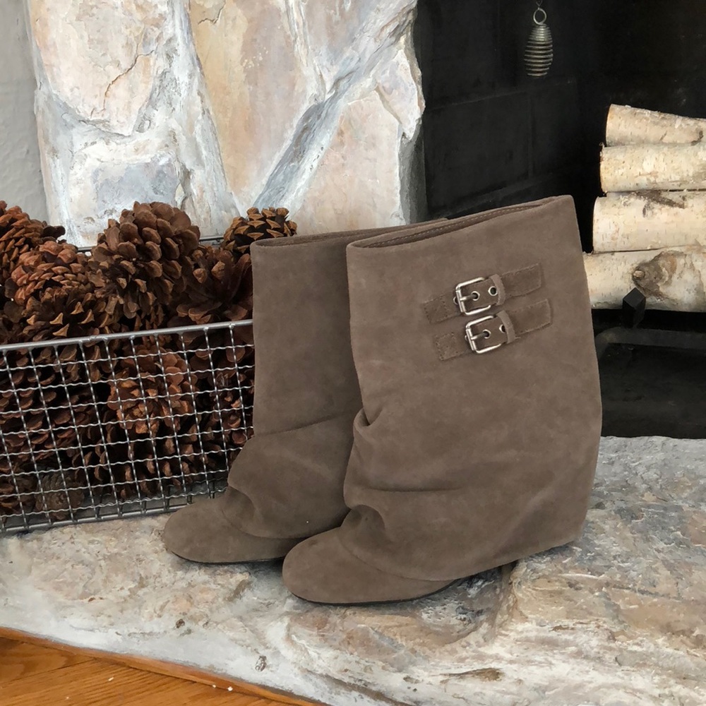 BP Normstrom brand Taupe Suede Slouch Booties
